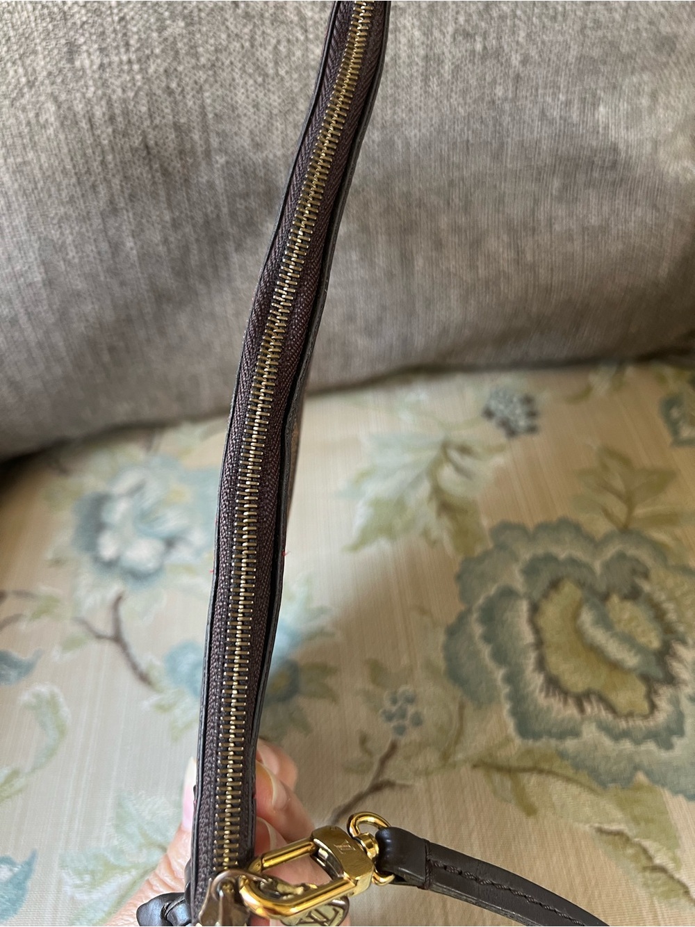 Authentic Neverfull Pouch - Picture 4 of 16